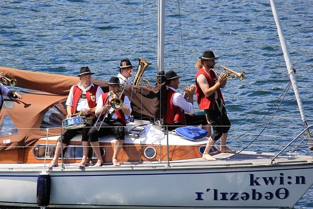 国足重建计划：明年初集结，放弃30岁+老将，蒋圣龙等人成核心