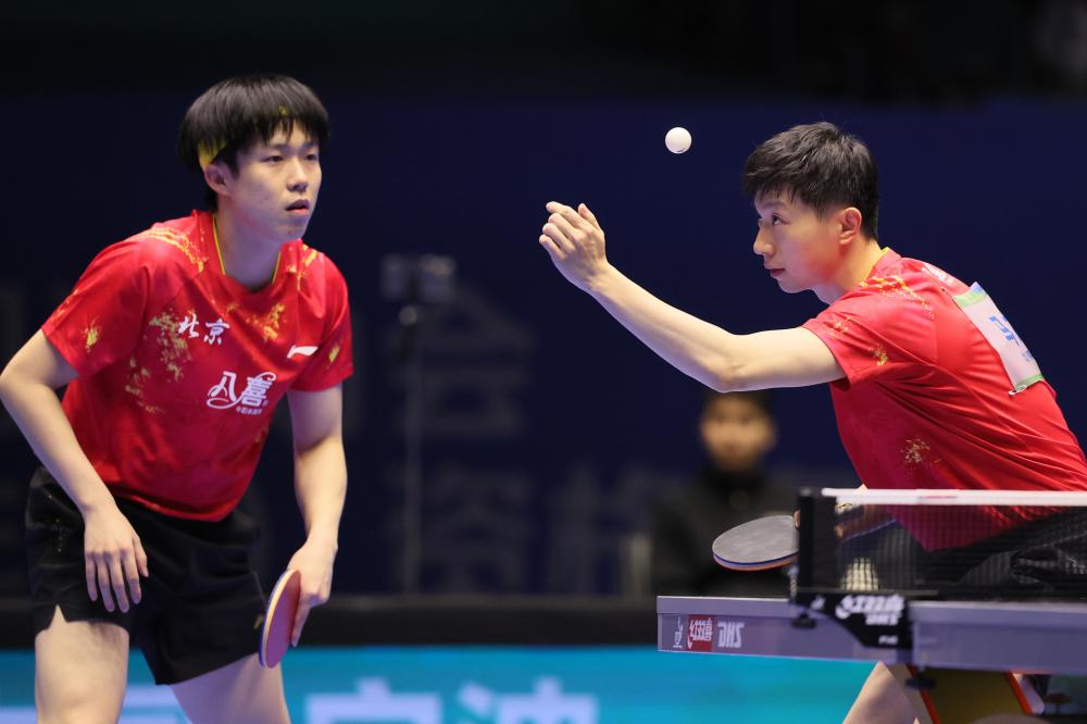 神锋！小蜜蜂前锋蒂亚戈再演梅开二度，联赛13场进11球